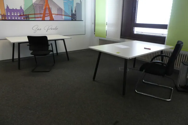 2x Konferenztisch mit 2x Besucherstuhl Maße in cm ca. 160 x 100